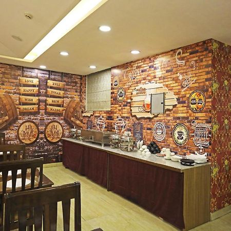 Hotel D'Capitol - Delhi Airport New Delhi Eksteriør bilde
