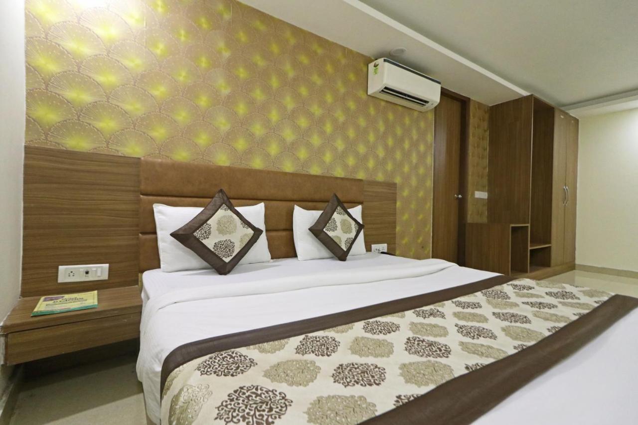 Hotel D'Capitol - Delhi Airport New Delhi Eksteriør bilde