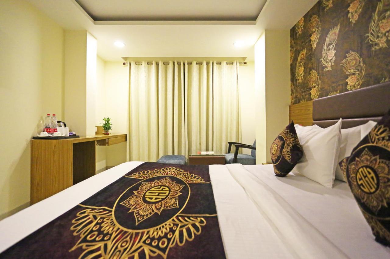 Hotel D'Capitol - Delhi Airport New Delhi Eksteriør bilde