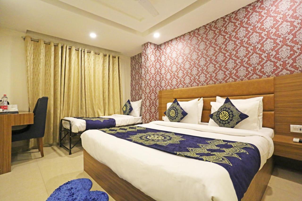 Hotel D'Capitol - Delhi Airport New Delhi Eksteriør bilde